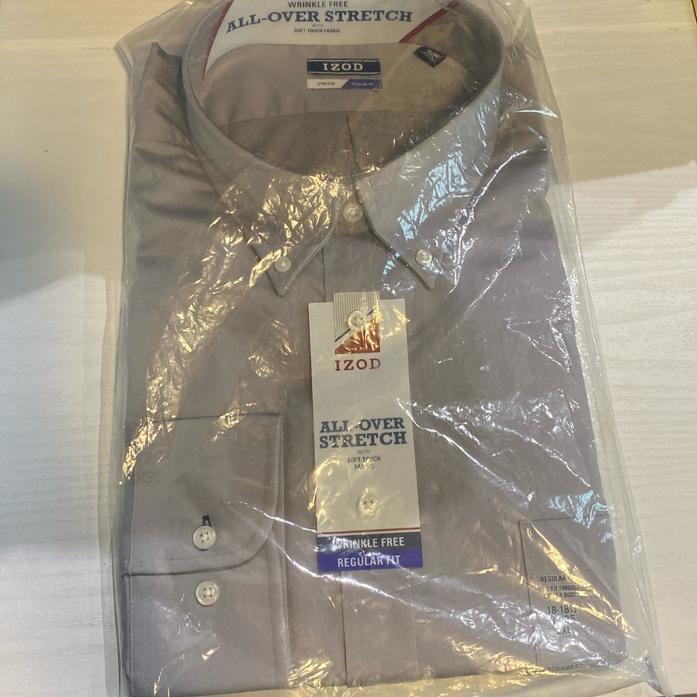IZOD All over Stretch Wrinkle Free Button Down Shirt
